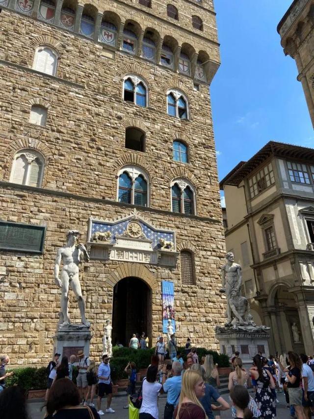 英雄联盟有礼投注-武磊讲述佛罗伦萨行 热身赛纪念西班牙人老队长