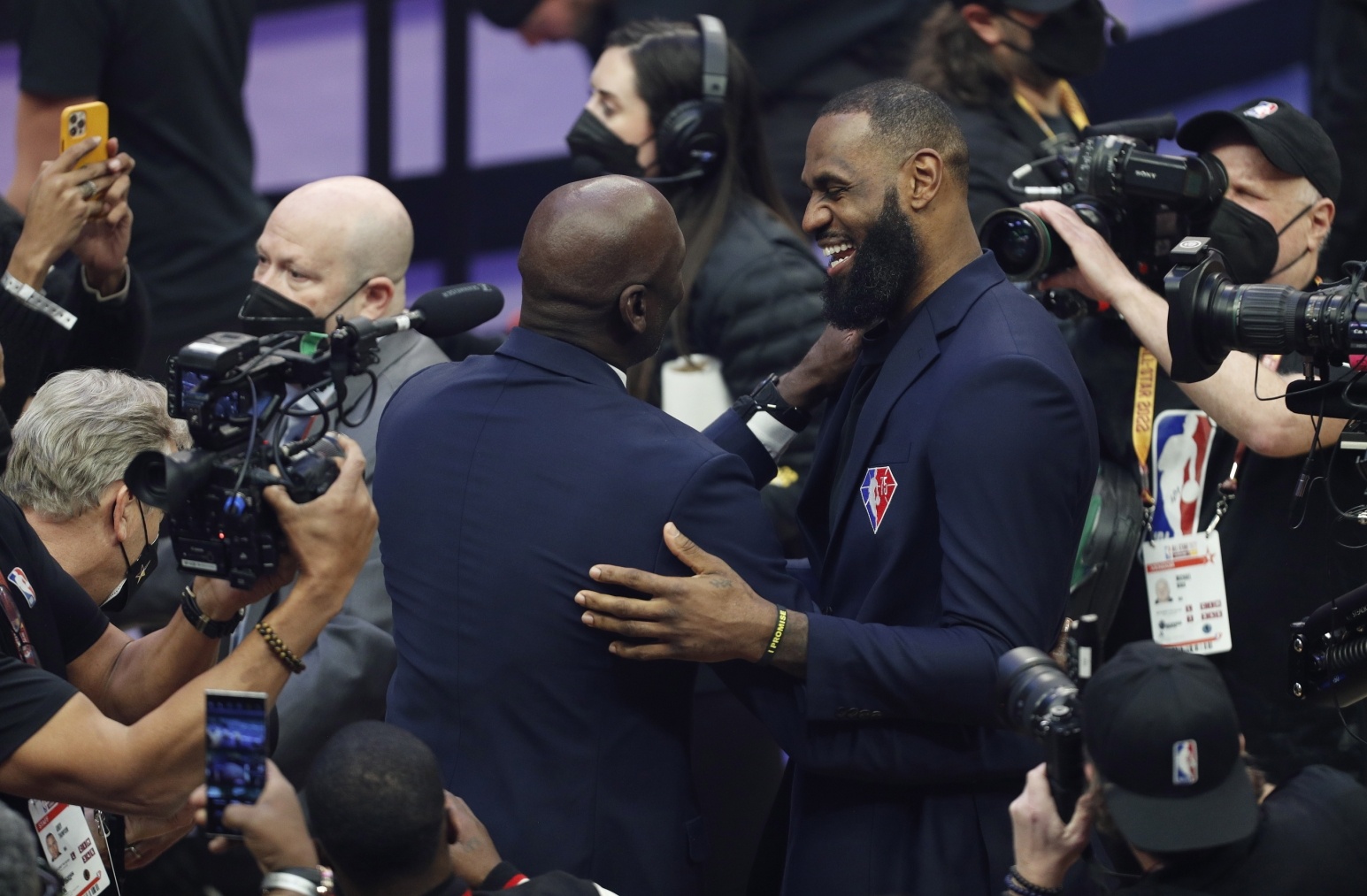 英雄联盟有礼投注-Skip：恭喜詹姆斯胜场数历史第一 他现在比乔丹多打662场比赛